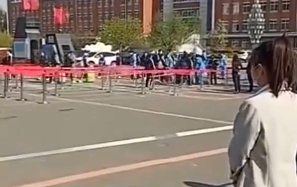 #义务教育#太难了！新增确诊病例11例，学生刚到学校还没上课就接到放假通知