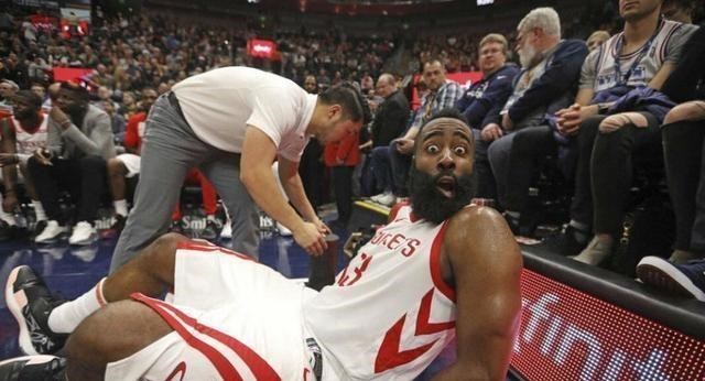 「詹姆斯·哈登」复赛还没打，火箭连遭2大重击！5小群龙失首，哈登夺冠大计或泡汤