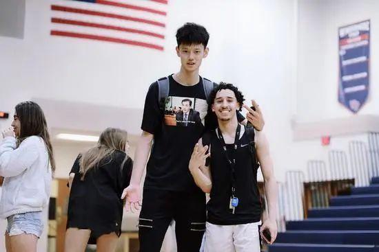 美国队■好消息啊！不久后我们就能看到打NBA的中国球员了