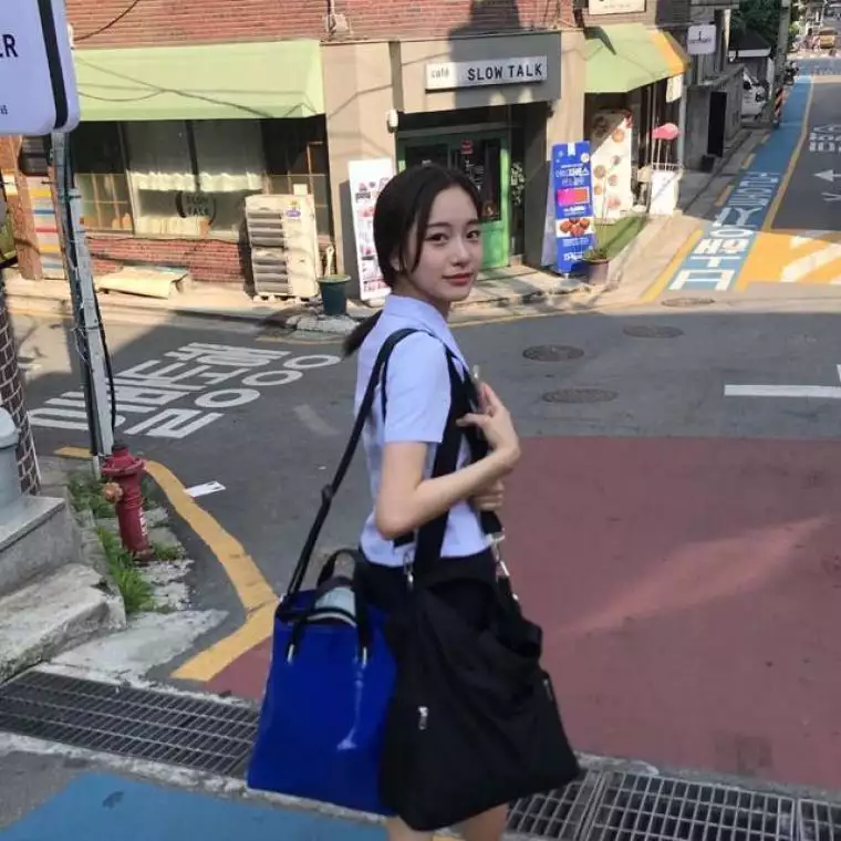金泰希|不断收到大型经纪公司邀请的女高中生，高颜值就像金泰熙允儿秀晶
