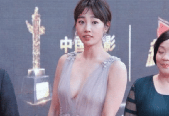 白百何|白百何为啥被称为“女版陈冠希”？看完这些照片后，就知道原因了