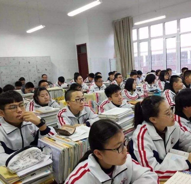 教育部|教育部宣布，大中小学寒假时间确定，学生欲哭无泪，家长拍手叫好