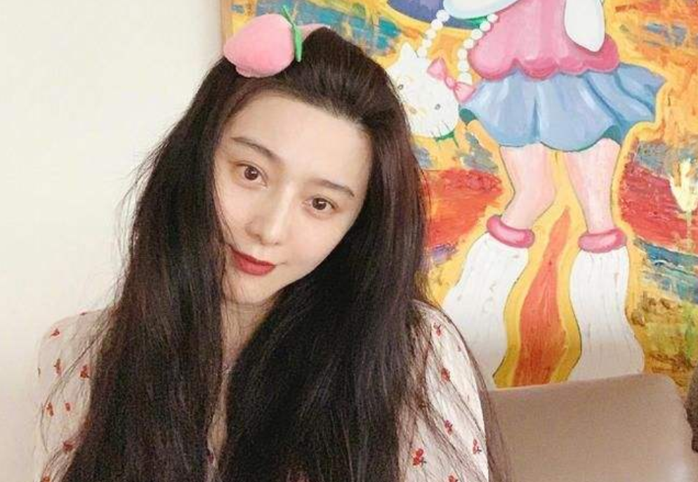 范冰冰|继李晨洪金宝后,范冰冰又公布新“大佬”?看清是谁:不敢相信!
