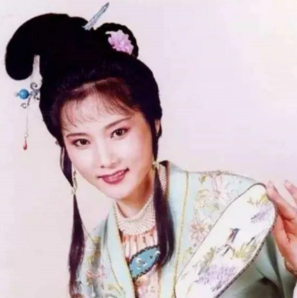 越剧|因长得太美无人敢追，父亲因她终身不娶，她的魅力究竟有多大？