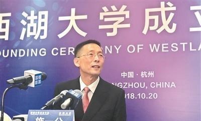 「清华大学」13所中国大学被美国列入“黑名单”，令美国害怕的大学才是一流的