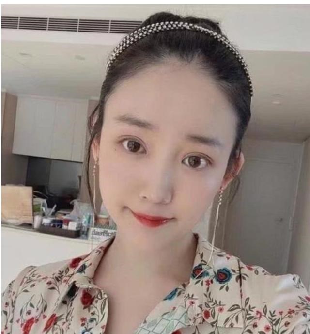 张雨婷:绿地3000万实习生张雨婷在澳洲麦考瑞大学读的研究生,水平如何?