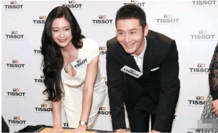 黄晓明|当“亚洲第一美女”撞上黄晓明，网友：完全记不得baby了？