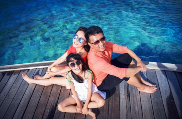 还是夫妻|他们不但是同学还是夫妻，低调恩爱15年，没人知道2人是夫妻