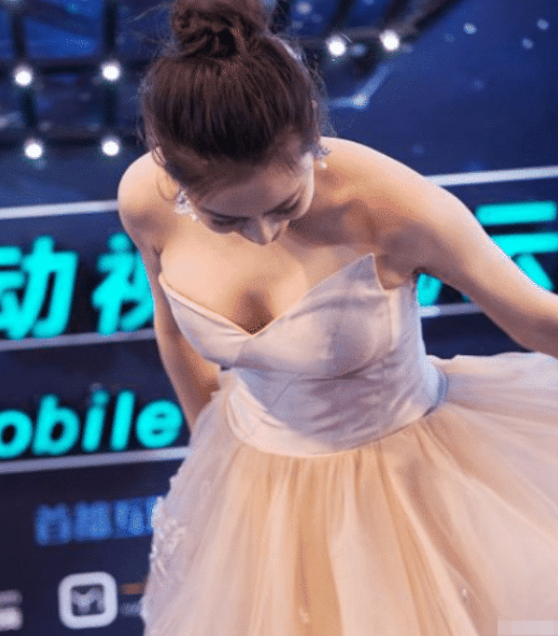 马苏|38岁的马苏有多真实？没了10级美颜滤镜后，网友：这不是我们村的村花吗？