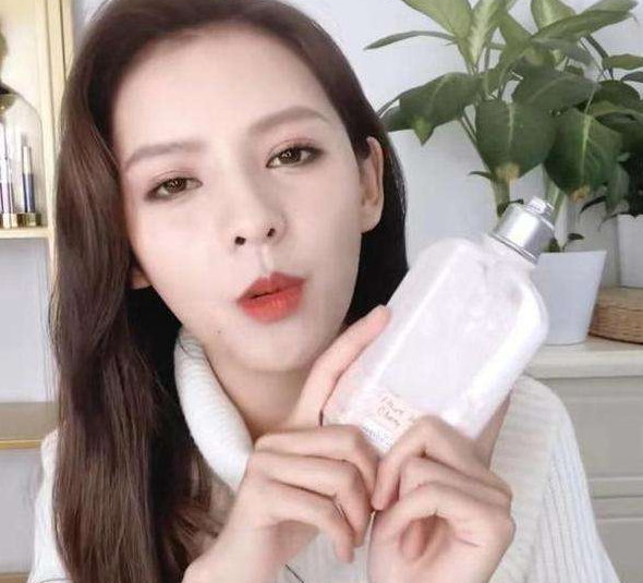 香奈儿|张雨馨变白原来是一直用了这个平民“香奈儿”