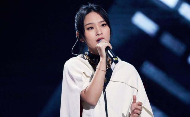 |被封杀已经14年，之后手捧256个大奖，她说：我确实已经过气了