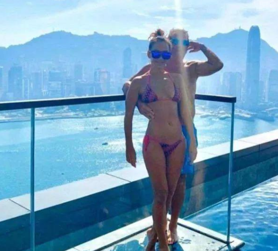 李玟|45岁李玟风格“释放天性”？当看完这组照片后，真羡慕你老公