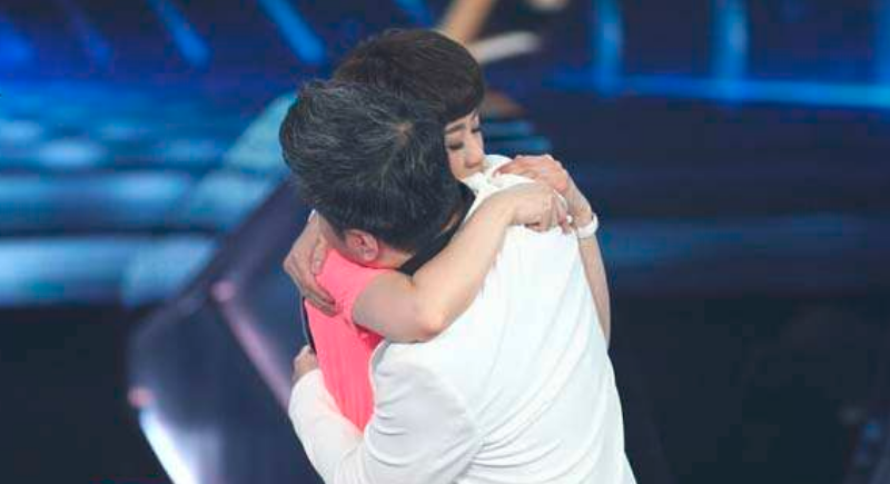 演唱会|“义无反顾”登鸟巢开唱结果悲催：演唱会亏损近千万，与老婆“抱头痛哭”！