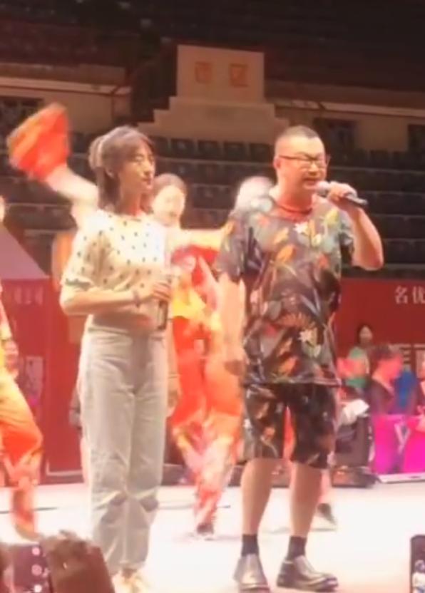 尹相杰|著名歌手尹相杰近况:瘦成“皮包骨”认不出,紧随于文华像“跟班”