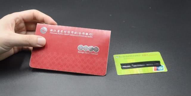 @在银行存款，选择银行卡还是存折好？现在清楚为时不晚，太重要了