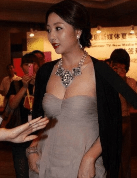 王一博|她“年轻时”迷死一大片男人，却不结婚不生孩子，如今41岁的她像个水蜜桃
