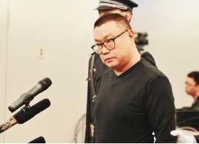 尹相杰|著名歌手尹相杰近况:瘦成“皮包骨”认不出,紧随于文华像“跟班”