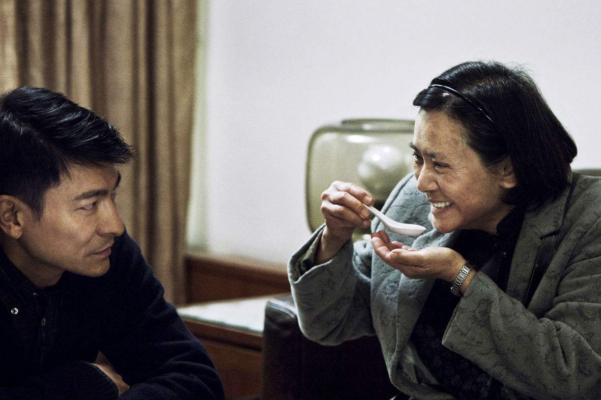 「刘德华」帮刘德华还4千万债务，晚年被子女啃老到破产，如今被华仔宠上天