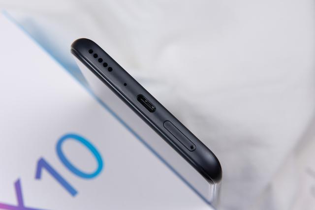 荣耀x10|90Hz屏幕+5G手机不到两千块就能入手！荣耀X10表现究竟如何？