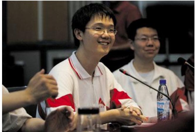 清华大学|高考703分，被国外11所名流大学拒绝，无奈上了清华！毕业后，四字回复