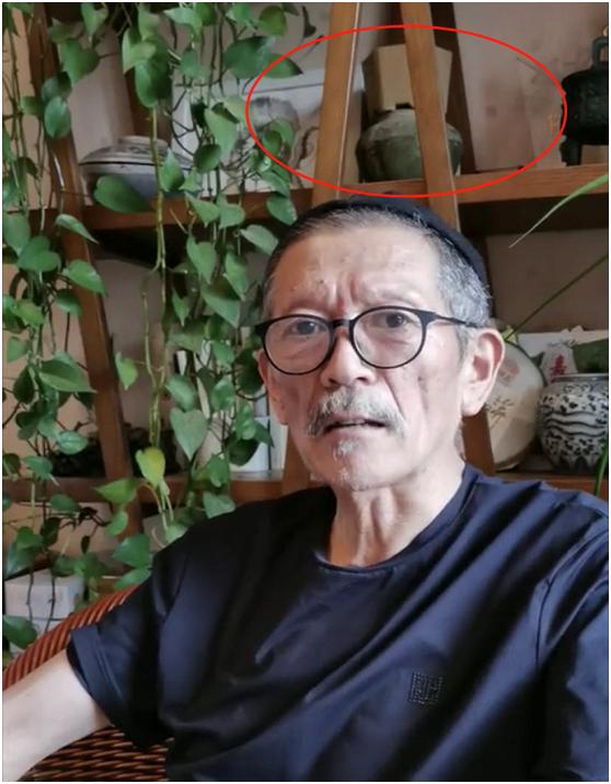 [罗京民]《士兵突击》许三多老爹出镜，住宅内景成焦点，物品杂乱装修简陋