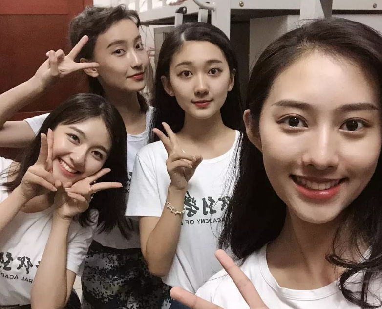 教育部|教育部宣布，大中小学寒假时间确定，学生欲哭无泪，家长拍手叫好