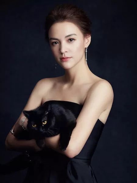 杨贵妃|扮《妖猫传》中杨贵妃获奖，被喷“太丑”，再次古装上镜又被喷？