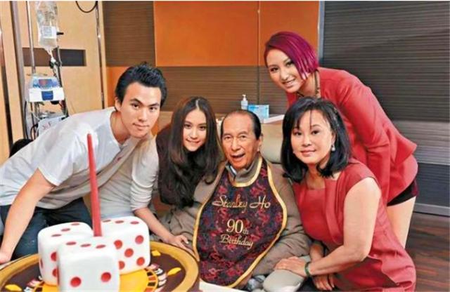 「何鸿燊」何鸿燊最大遗憾，不是失去大儿子，而是两次错失未来世界首富女婿