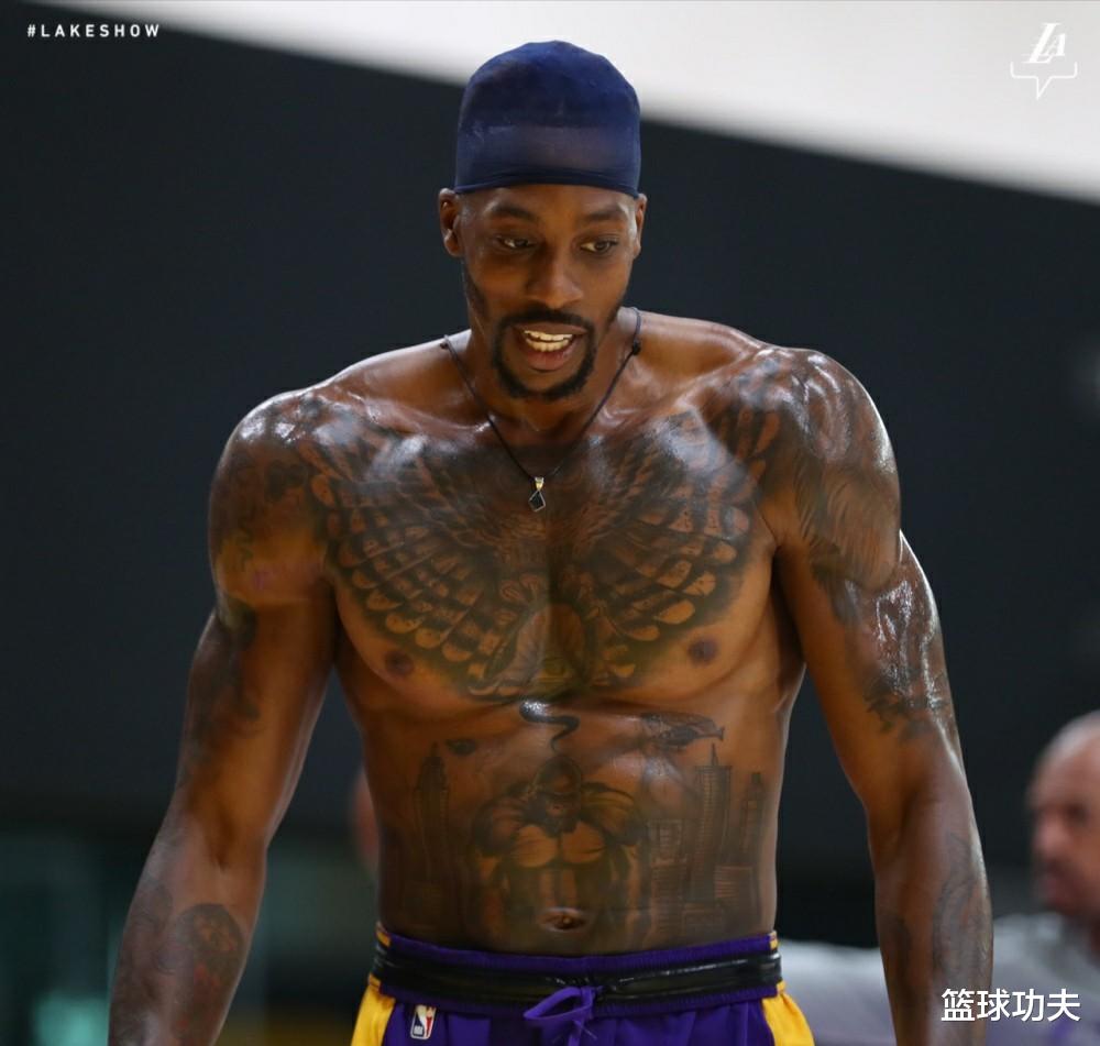 【德怀特·霍华德】仅53天 安东尼霍华德变化巨大 一个脸圆成球还在喝 一个大醒悟