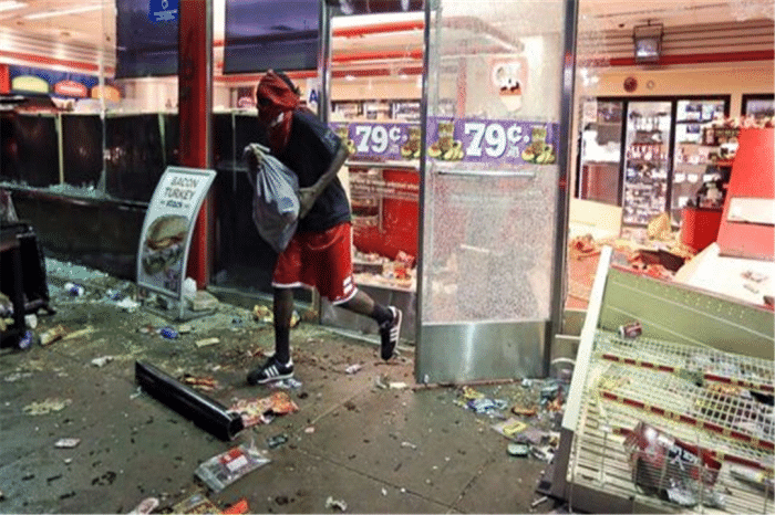 美国■报应来了，黑人暴乱“后遗症”出现！多国拒绝黑人入境！