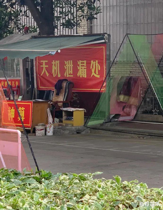 神回复 神回复：为什么男人小便后不愿意用纸擦，他们不嫌脏吗？