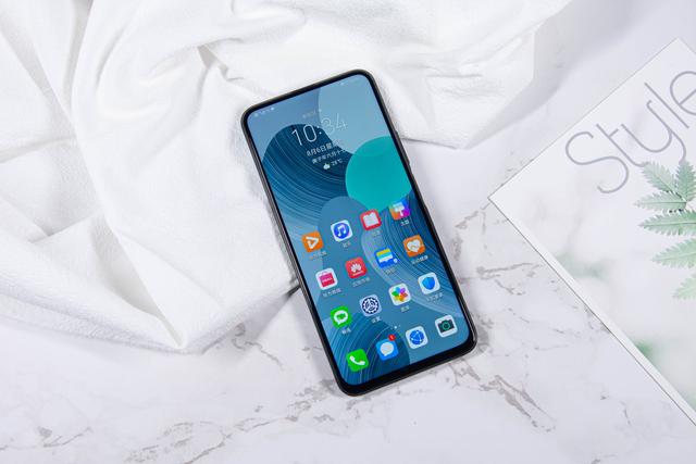 荣耀x10|90Hz屏幕+5G手机不到两千块就能入手！荣耀X10表现究竟如何？