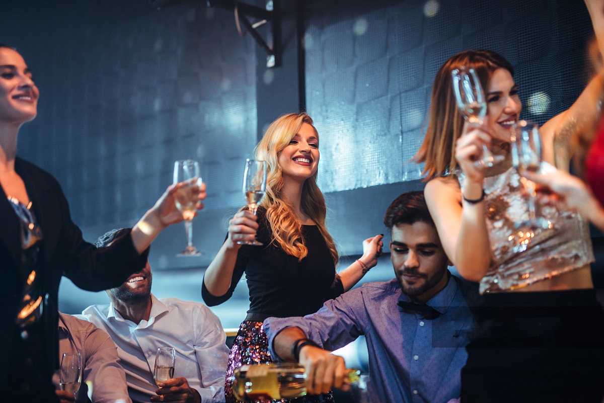 『乌克兰』乌克兰美女有多乱：相处3天就表白，让中国男人感到意外