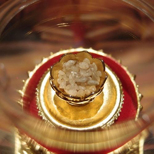 黄金价格|2000度的高温,人人都可以出舍利子,而泰国却每年出口中国36吨