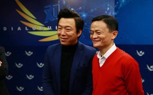黄渤：马云问黄渤：“你帮我代言，不给钱行不行？”黄渤高情商秒回答