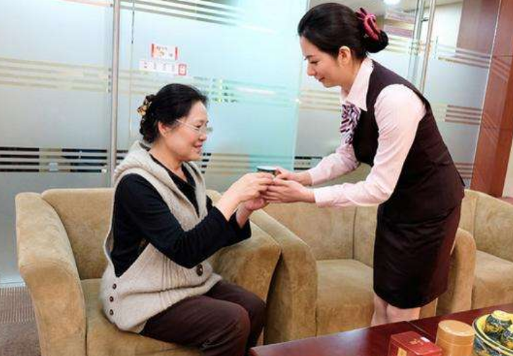 |比“黄赌毒”危害更大，正在掏空当代年轻人，央行曾多次警告