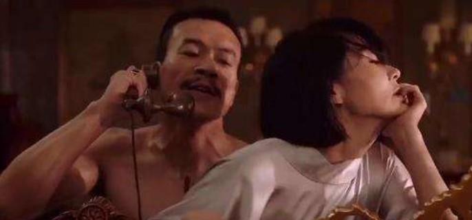 廖凡|许晴跟廖凡地牢戏被删除,当时差点假戏真做,在失控边缘不断探视