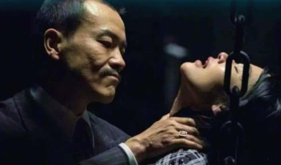 廖凡|许晴跟廖凡地牢戏被删除,当时差点假戏真做,在失控边缘不断探视