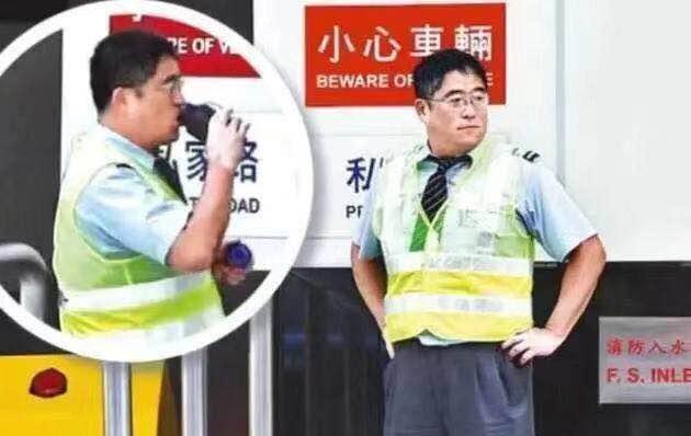 关聪■67岁香港演员转行摆地摊：时代抛弃你的时候，连一声再见都不说