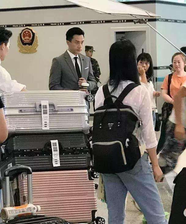 杨幂|热搜警告：杨幂很反感某男星数次拿她炒作，这次直接摊牌