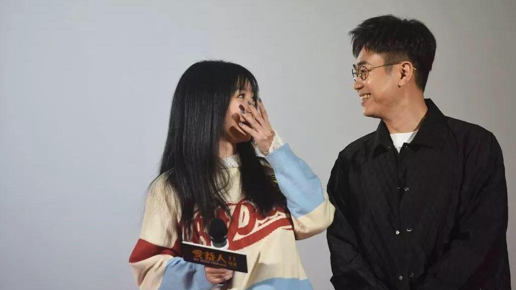 柳岩|被封杀1399天后，40岁的柳岩崩溃了？