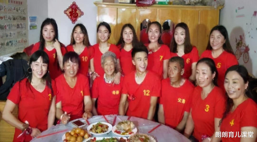 11个姐姐凑32万给弟弟娶妻买房:“扶弟魔”家庭终究成为炮灰