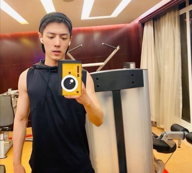 董璇|肖战成功拿下大品牌代言，让蒙牛变“铁牛”？抵制方彻底输了！