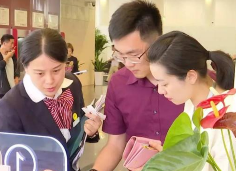 |比“黄赌毒”危害更大，正在掏空当代年轻人，央行曾多次警告