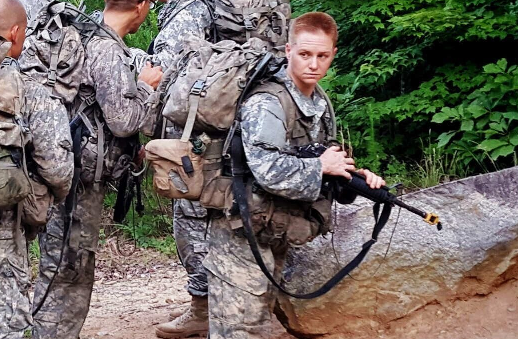 【萨达姆】女兵被俘惨不忍睹？看看萨达姆是如何对待美国女兵俘虏的