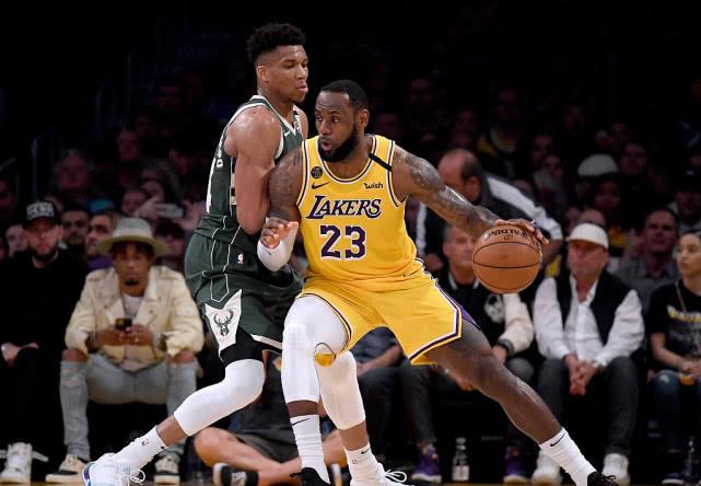 湖人队@1-3大逆转！湖人逆转雄鹿夺冠，浓眉有感而发，球迷调侃历史第二