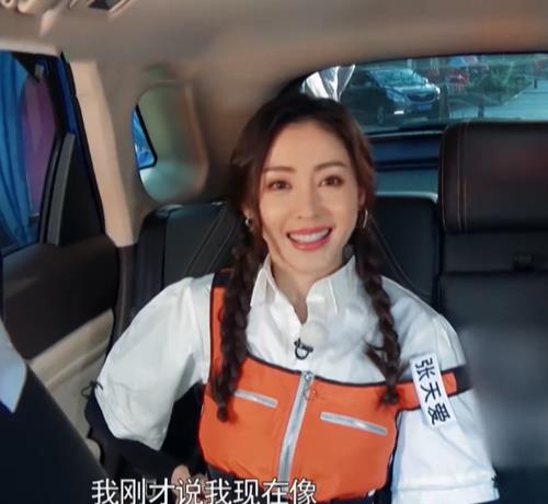 唐国强|张天爱与杨颖身高都是168cm，当俩人站在一起时，网友炸锅！
