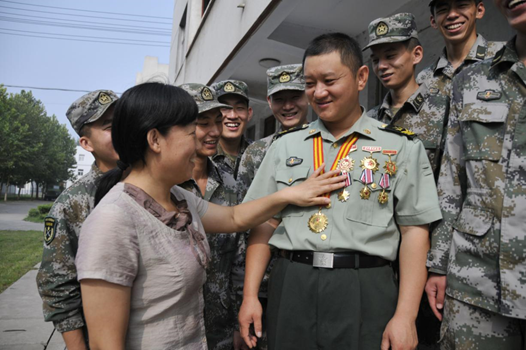 退休|召回！北部战区退休的一级军士长重返部队！