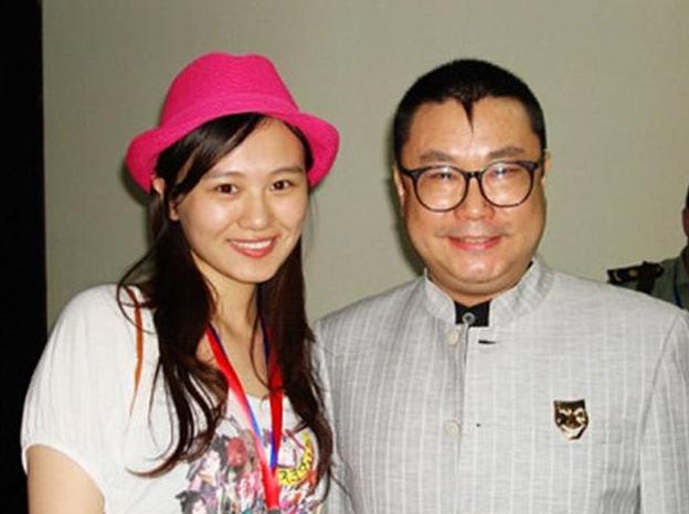 尹相杰|著名歌手尹相杰近况:瘦成“皮包骨”认不出,紧随于文华像“跟班”