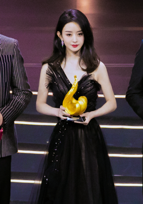 李宇春|明星出道后都是被包装过的,出道前都是土土的,李宇春差距大